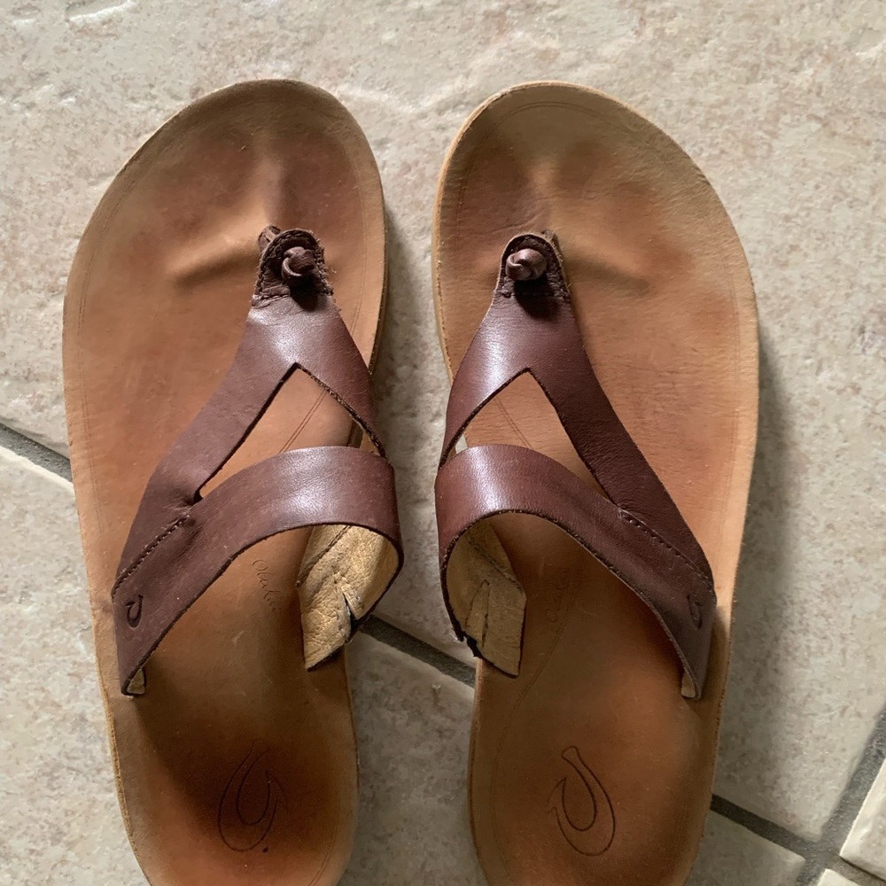 OluKai Women's Tan Leather Sandals